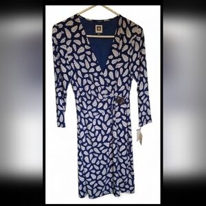 Anne Klein Blue and Cream Leaf Pattern Dress